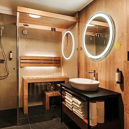 Otel Forest Park & 4*